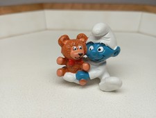 Schleich Baby Schlumpf mit Teddy Bär Anzug weiß - 20205 Schlümpfe orange dunkel