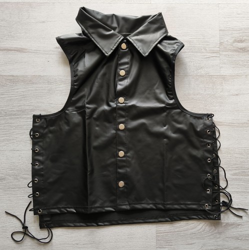 Schwarze weste mit glanz und - weste,