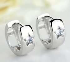 Damen Klapp Creolen Sternmotiv