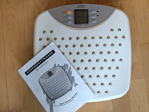 Körperfettwaage mit - °°,