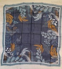 Halstuch von "L by Lamarthe" Paris, Größe Angaben des Verkäufers circa 78 cm