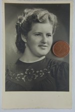 Foto Portrait junge Frau 40er