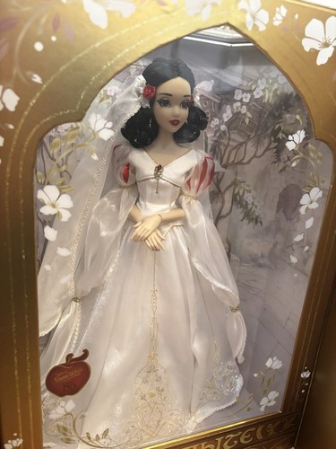 Disney store snow white doll - disney,