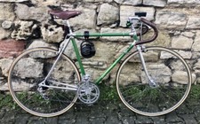 Grünes Vintage Rennrad 1980er