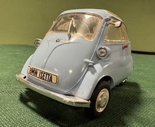 1:18 Revell BMW Isetta hellblau Modellauto Sammlerstück