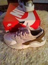 Nike Modell W Air Huarache Run  PRM Suede