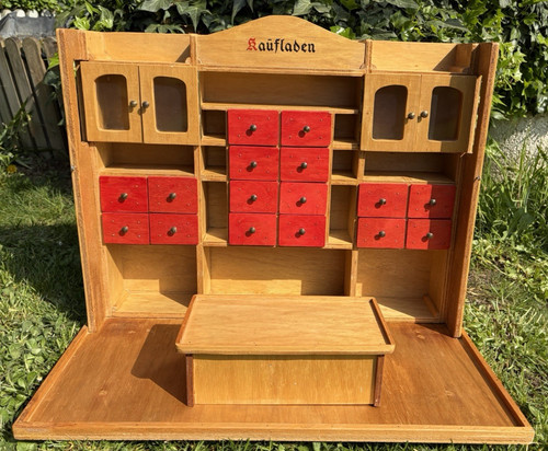 Wunderschöner alter kaufladen - alter,