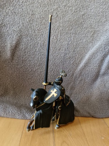 Schleich schwarzer ritter auf - ,