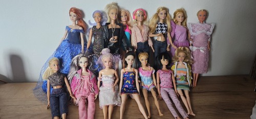 Barbie puppen alle - 15,