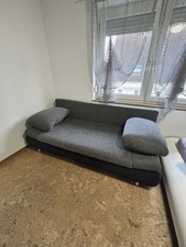 Ausklappbares Sofa inkl. 2