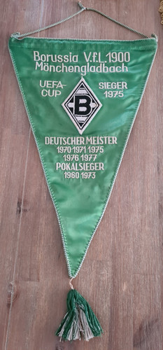 Bestickter seiden wimpel - bestickter, seiden-wimpel