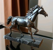 Eisenfigur Pferd Skulptur