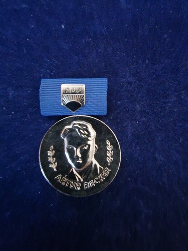 Ddr fdj artur becker medaille - ddr,