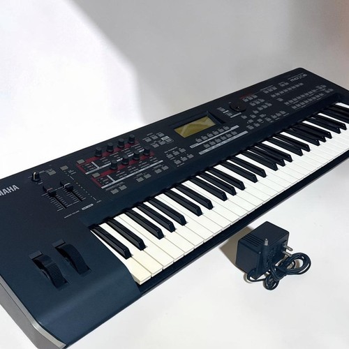 Yamaha mox6 key - 61-key, music