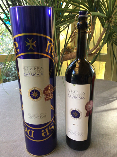 Leere grappa flasche mit - grappa,