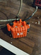 TGB BLADE 550 BREMSSATTEL HINTEN RECHTS INCLUSIVE BREMSLEITUNG UND BELÄGEN 