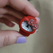 Hello Kitty red & crystal bow