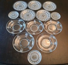 13 Dessert/Eisteller und Untersetzer aus Glas - 9,2 - 14,7 cm