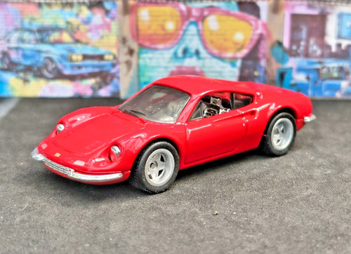 Hot wheels ferrari dino - 1/64,