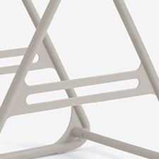 Kleiderbügel-Aufbewahrungsreg