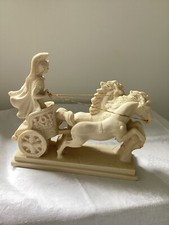 Alabaster Gladiator Figur mit 2 Pferden.