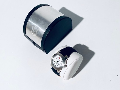 Victorinox swiss army - swiss,