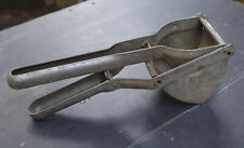 alte Kartoffelpresse, DDR, Handpresse 