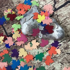 100 Ahornblätter Tonpapier Stanzteile 2cm Herbst Basteln HOBBYAUFLÖSUNG (K39)