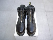 Dr. Martens, Schnürstiefel