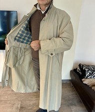 Neuw Trenchcoat, Bugatti