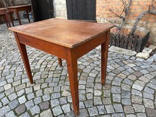 17/8/1224 Tisch Wirtshaustisch