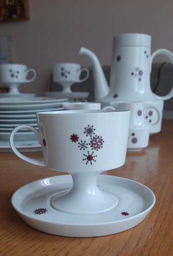 Rosenthal composition garnet - composition,