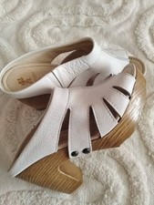 Clogs Gr 39 neu Absatz ca 8,5