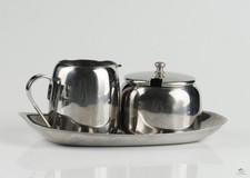Sammlerobjekt Edelstahl Milchkanne und Zuckerdose mit Tablett Deko Sammler