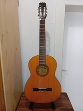 Alte Sevilla Konzertgitarre. 4/4