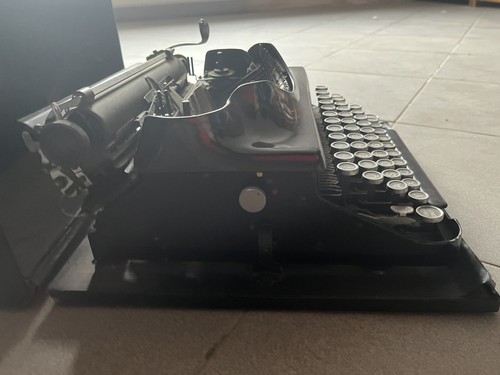 Schreibmaschine urania antik - schreibmaschine,