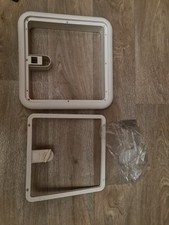 Rahmen und Schrauben/Ersatzteile für Dachfenster Wohnmobil Fiamma 28x28