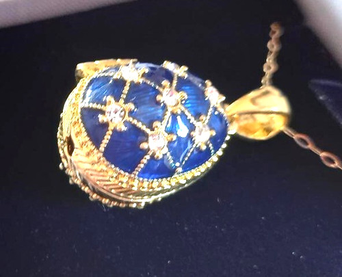 Faberge anhänger enthüllt - faberge,