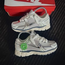 Nike Vomero 5 Unisex Sneaker