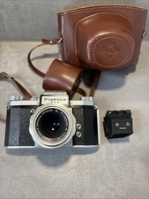 Praktica FX2 mit Primotar E 1:3.5/50 und Sucher