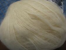 wollknäuel ecru