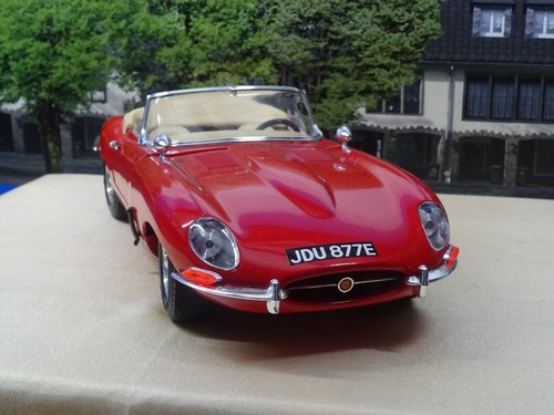 Bburago jaguar typ cabrio - jaguar,