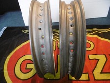  Zwei Guzzi Speichenfelgen Akront 2.50-18 und 3.00-18   Le Mans Cali  T5