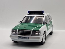 Mercedes E-Klasse T-Modell Kombi S124 Polizei 1995 weiß Modellauto 1:18 Triple9