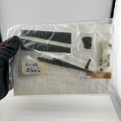 Resin 13 blanik - 1/72, l-13
