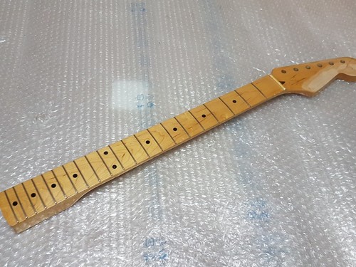 Fender stratocaster maple - 90's,