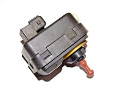 Stellmotor Leuchtweitenregulierung Scheinwerfer L= R für Nissan Toyota Micra K12