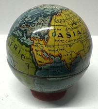 alter Miniaturglobus Plastik