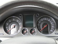 VW Passat 3C Tacho Tachometer 311.000km 3C0920870T Benzin BLF