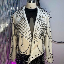 Grunge Gothic Vegan Lederjacke Y2K mit vielen Nieten und Metall Studs Punk